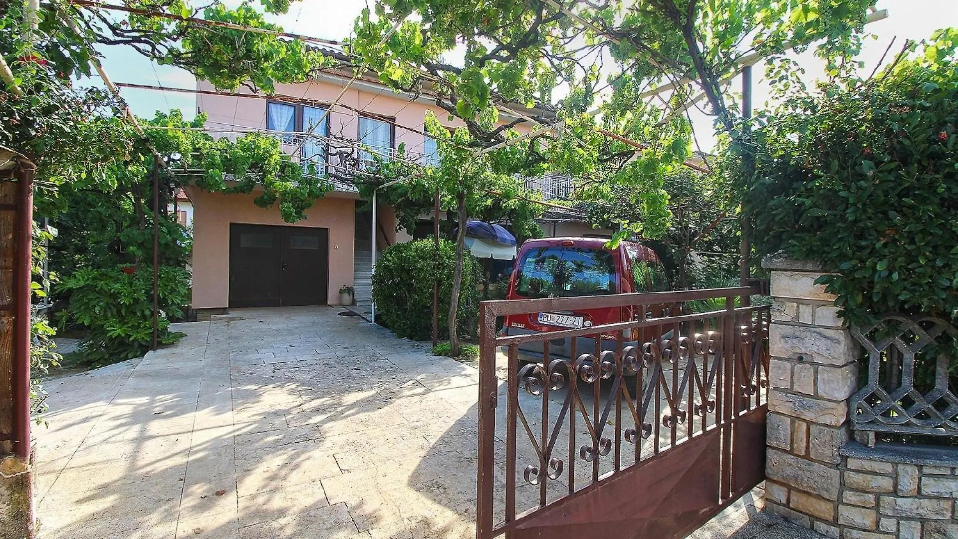 Ferienwohnung Fuer 7 Personen Ca 85 Qm In Pula, Istrien Istrische Riviera contacts